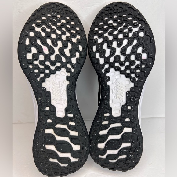 Nike  Revolution  6  Next Nature Men's Size 8M DC3728-003 Blk/White XLNT! No box - Picture 12 of 15